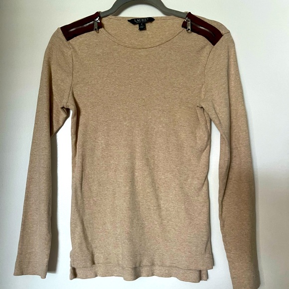 Lauren Ralph Lauren Tops - Lauren Ralph Lauren Rib Knit Top Womens Size M Oatmeal Equestrian Zip Shoulder
